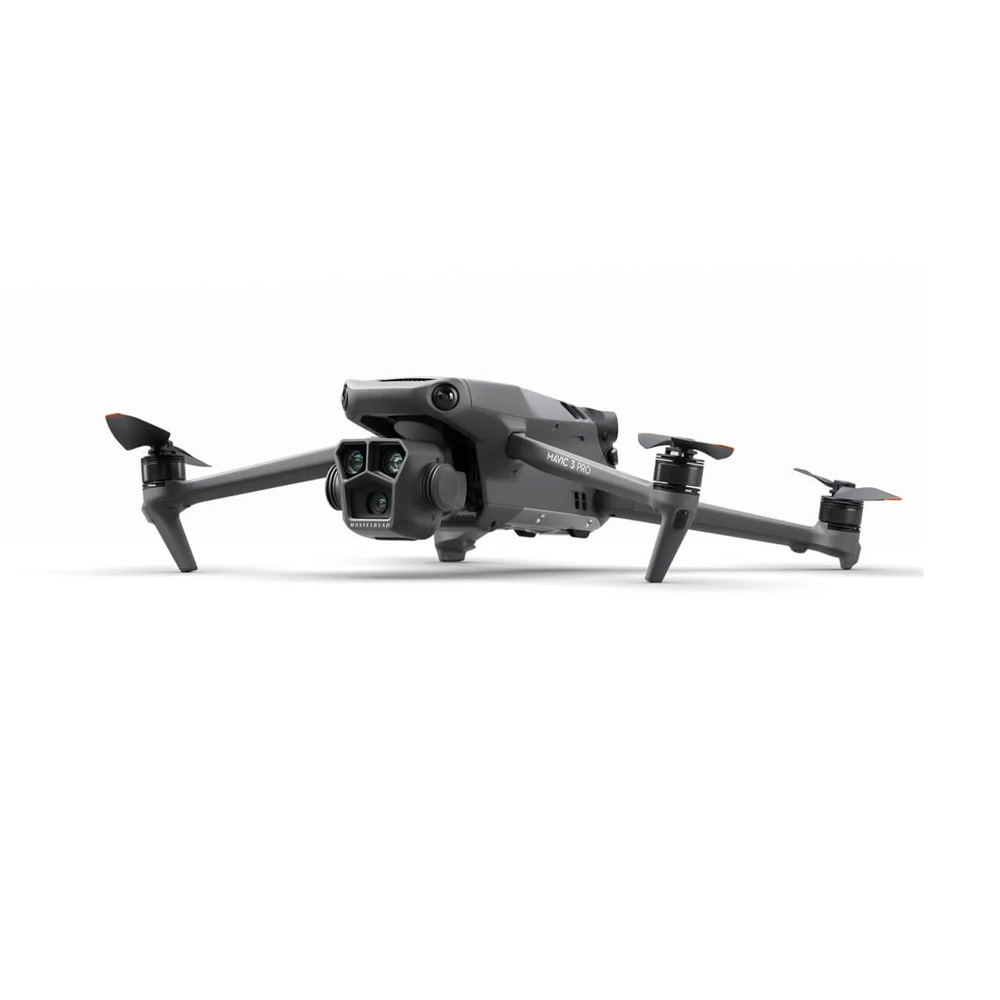 kvadrokopter-dji-mavic-3-pro-rc-02.jpg